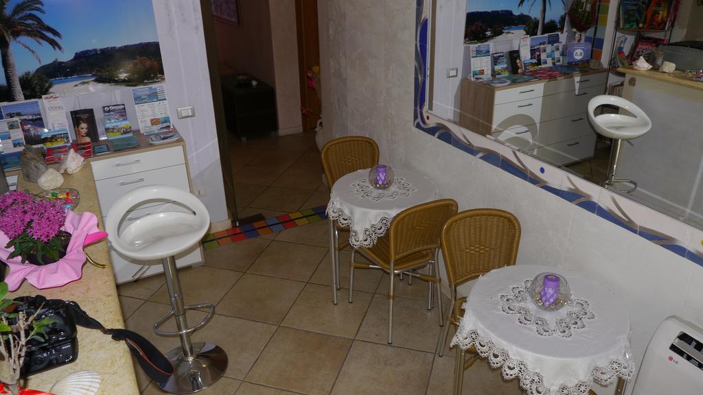 Bed and Breakfast Marina Poetto Cagliari Exterior foto